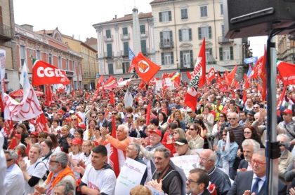 Nella foto - Laboratorio Sociale Alessandria