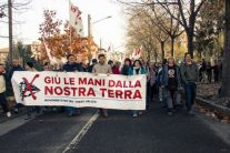 Nella foto - Laboratorio Sociale Alessandria