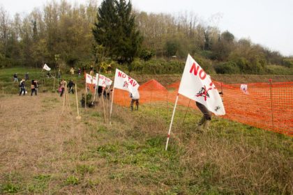 Nella foto - Laboratorio Sociale Alessandria