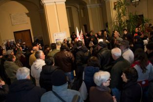 Nella foto - Laboratorio Sociale Alessandria