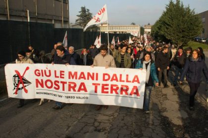 Nella foto - Laboratorio Sociale Alessandria