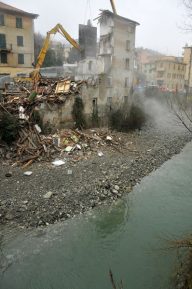 Nella foto - Laboratorio Sociale Alessandria