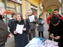 Nella foto - Laboratorio Sociale Alessandria