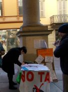 Nella foto - Laboratorio Sociale Alessandria