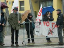 Nella foto - Laboratorio Sociale Alessandria