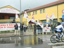 Nella foto - Laboratorio Sociale Alessandria