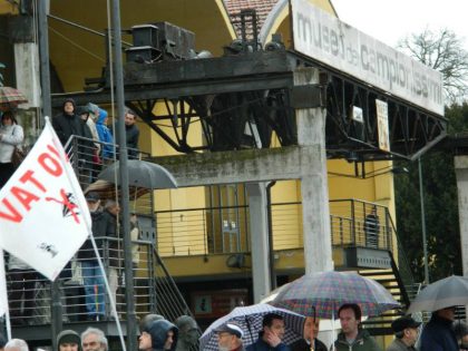 Nella foto - Laboratorio Sociale Alessandria