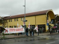 Nella foto - Laboratorio Sociale Alessandria