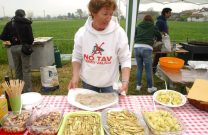 Nella foto - Laboratorio Sociale Alessandria