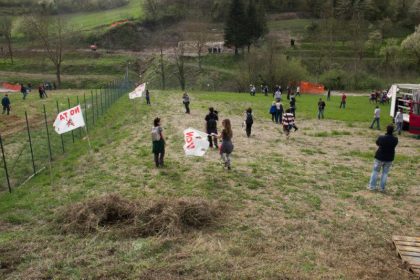 Nella foto - Laboratorio Sociale Alessandria