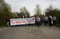 Nella foto - Laboratorio Sociale Alessandria