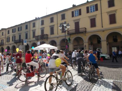 Nella foto - Laboratorio Sociale Alessandria