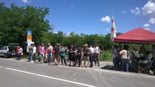 Nella foto - Laboratorio Sociale Alessandria