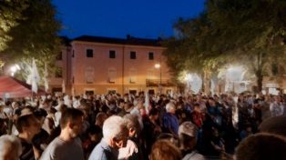 Nella foto - Laboratorio Sociale Alessandria