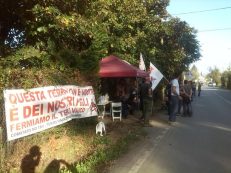 Nella foto - Laboratorio Sociale Alessandria