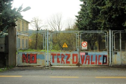 Nella foto - Laboratorio Sociale Alessandria