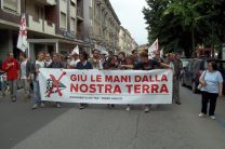 Nella foto - Laboratorio Sociale Alessandria