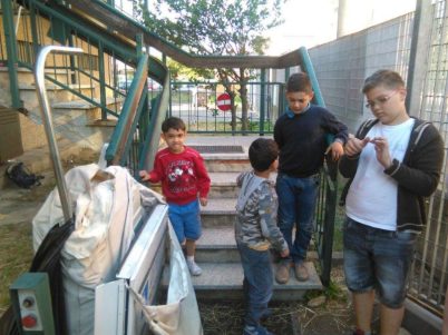 Nella foto - Laboratorio Sociale Alessandria