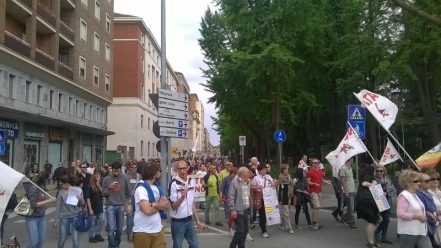 Nella foto - Laboratorio Sociale Alessandria